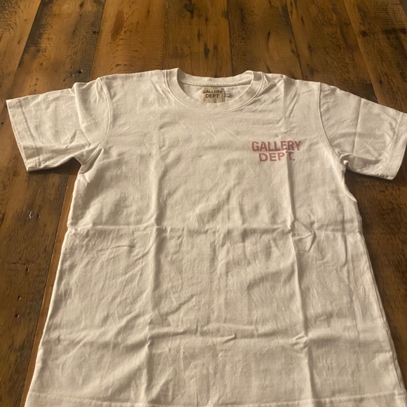 Gallery dept. tshirt - Picture 2 of 4